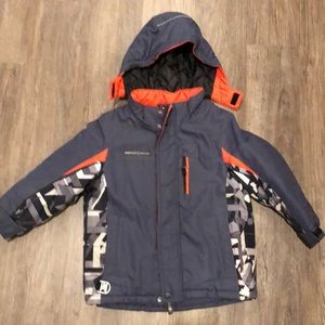 Boys winter coat, size 5-6